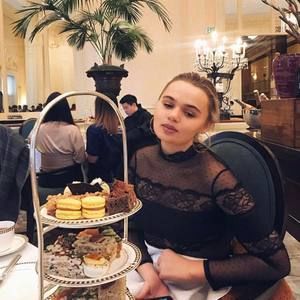 Meet your Posher, Annabel